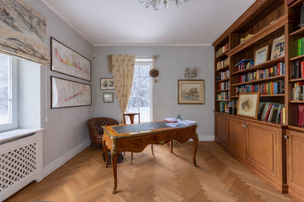 Dom 10 pokojowe na Sprzedaż