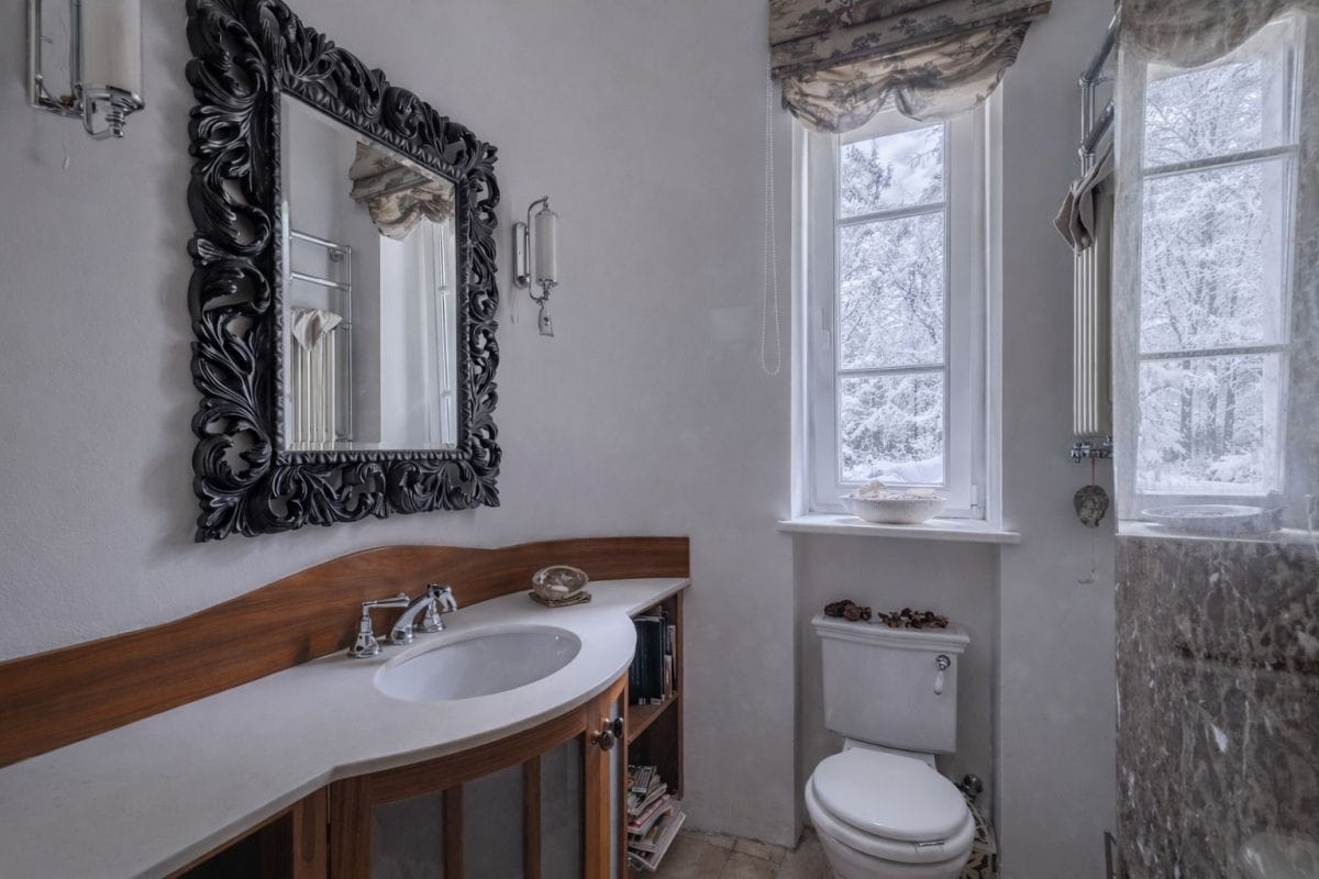 Dom 10 pokojowe na Sprzedaż