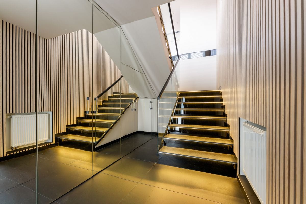 Mieszkanie 4 pokojowe na Sprzedaż