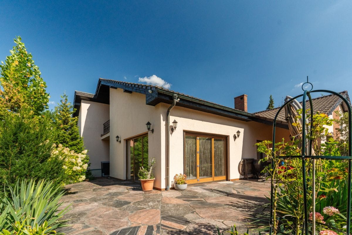 Dom 8 pokojowe na Sprzedaż