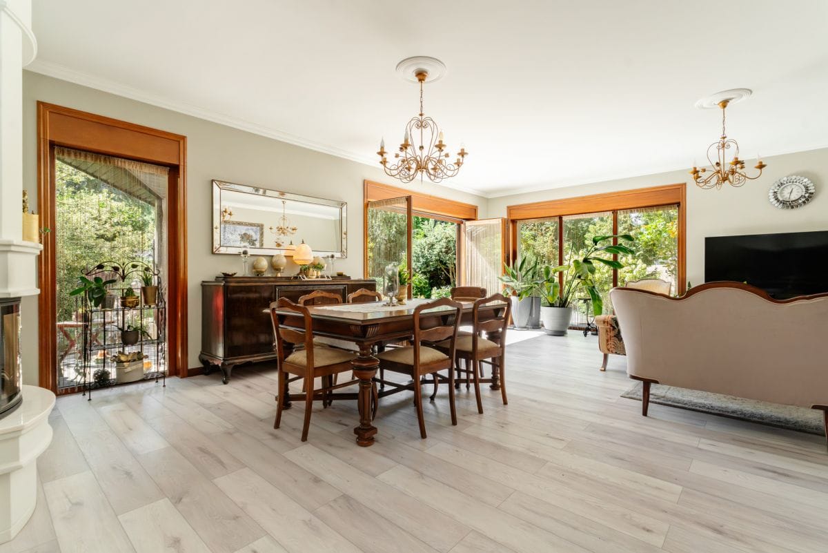 Dom 8 pokojowe na Sprzedaż