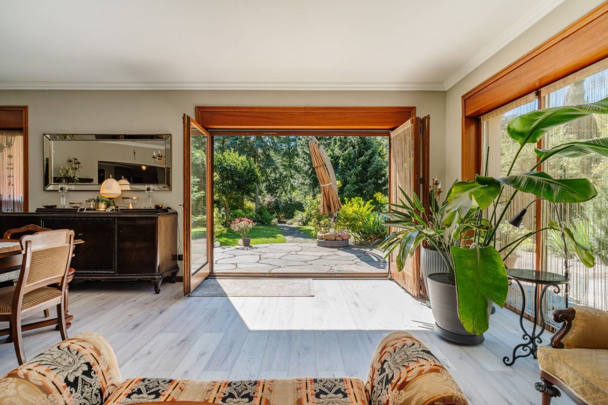 Dom 8 pokojowe na Sprzedaż