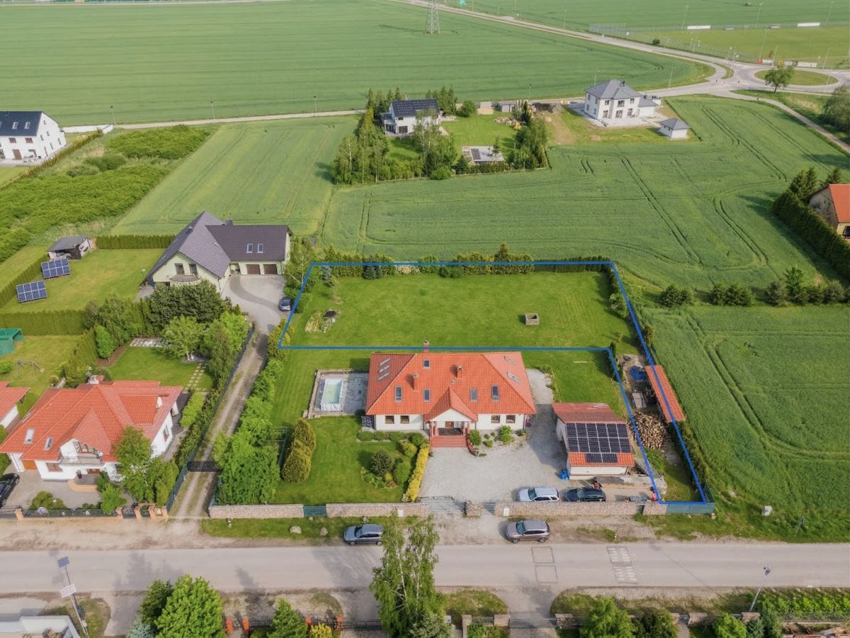 Działka  pokojowe na Sprzedaż