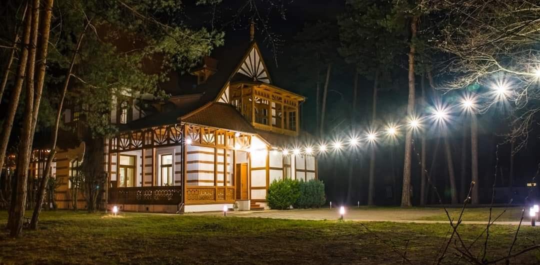 Dom 10 pokojowe na Sprzedaż