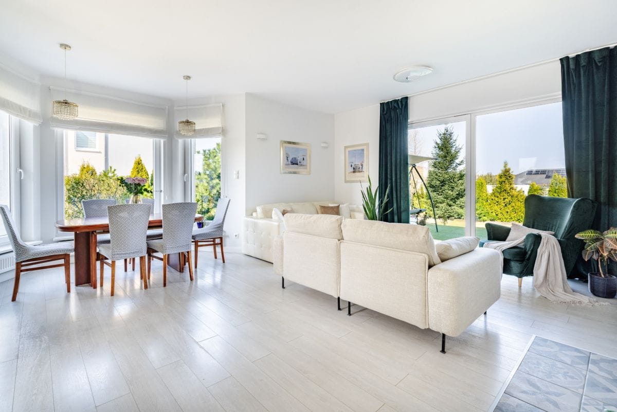 Dom 6 pokojowe na Sprzedaż