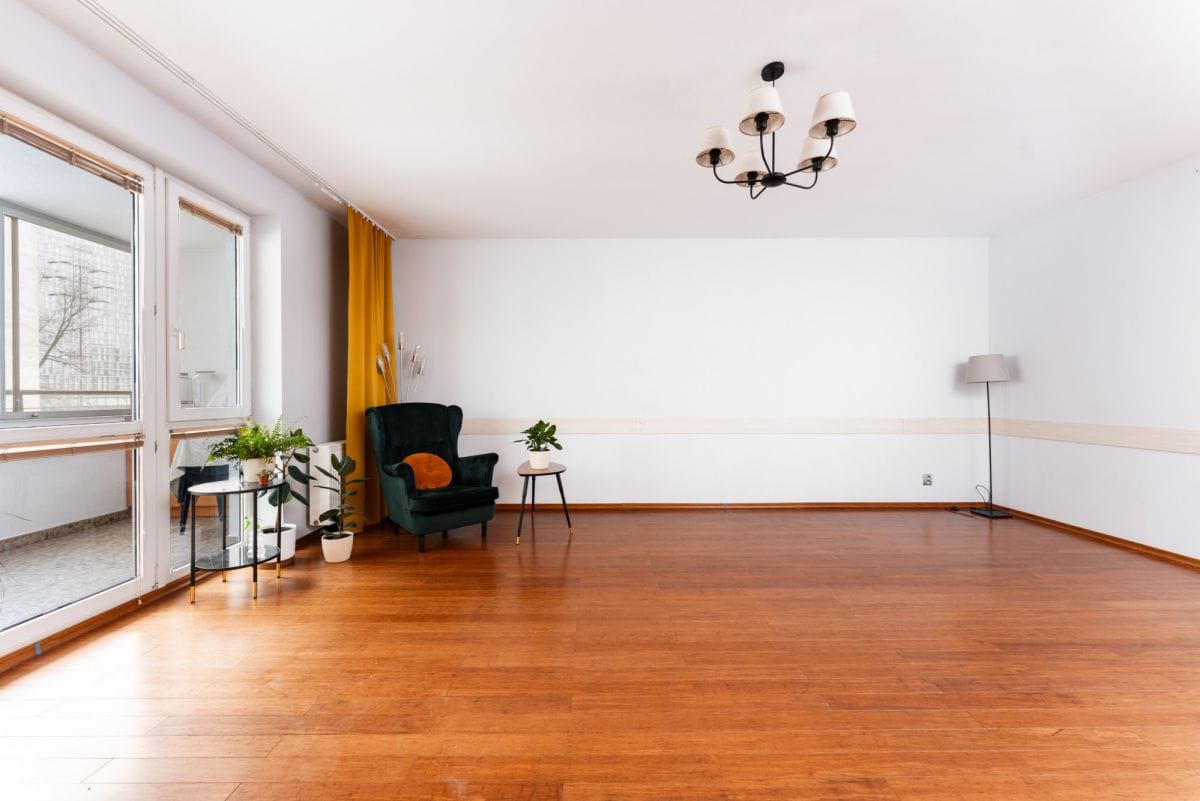 Lokal użytkowy  pokojowe na Sprzedaż