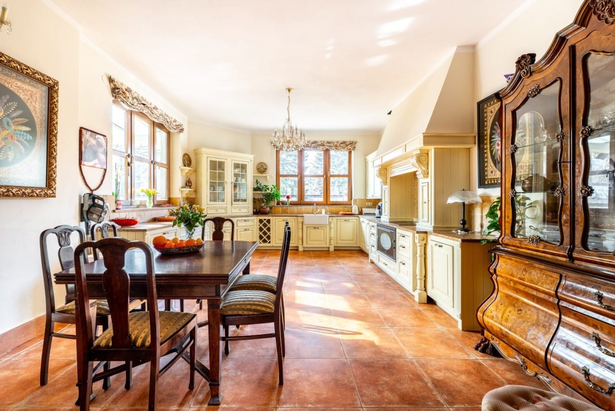 Dom 10 pokojowe na Wynajem