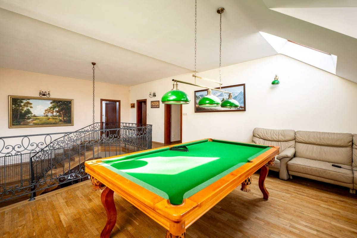 Dom 10 pokojowe na Wynajem