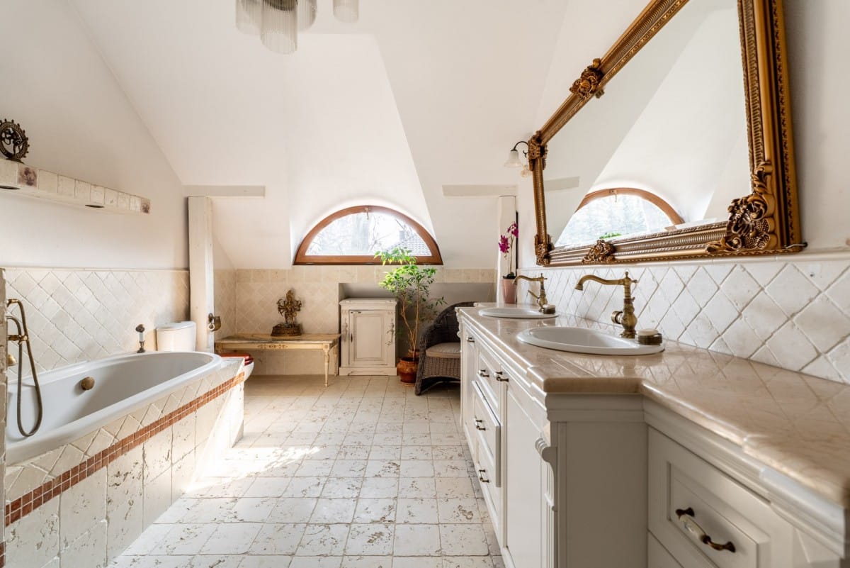 Dom 10 pokojowe na Wynajem