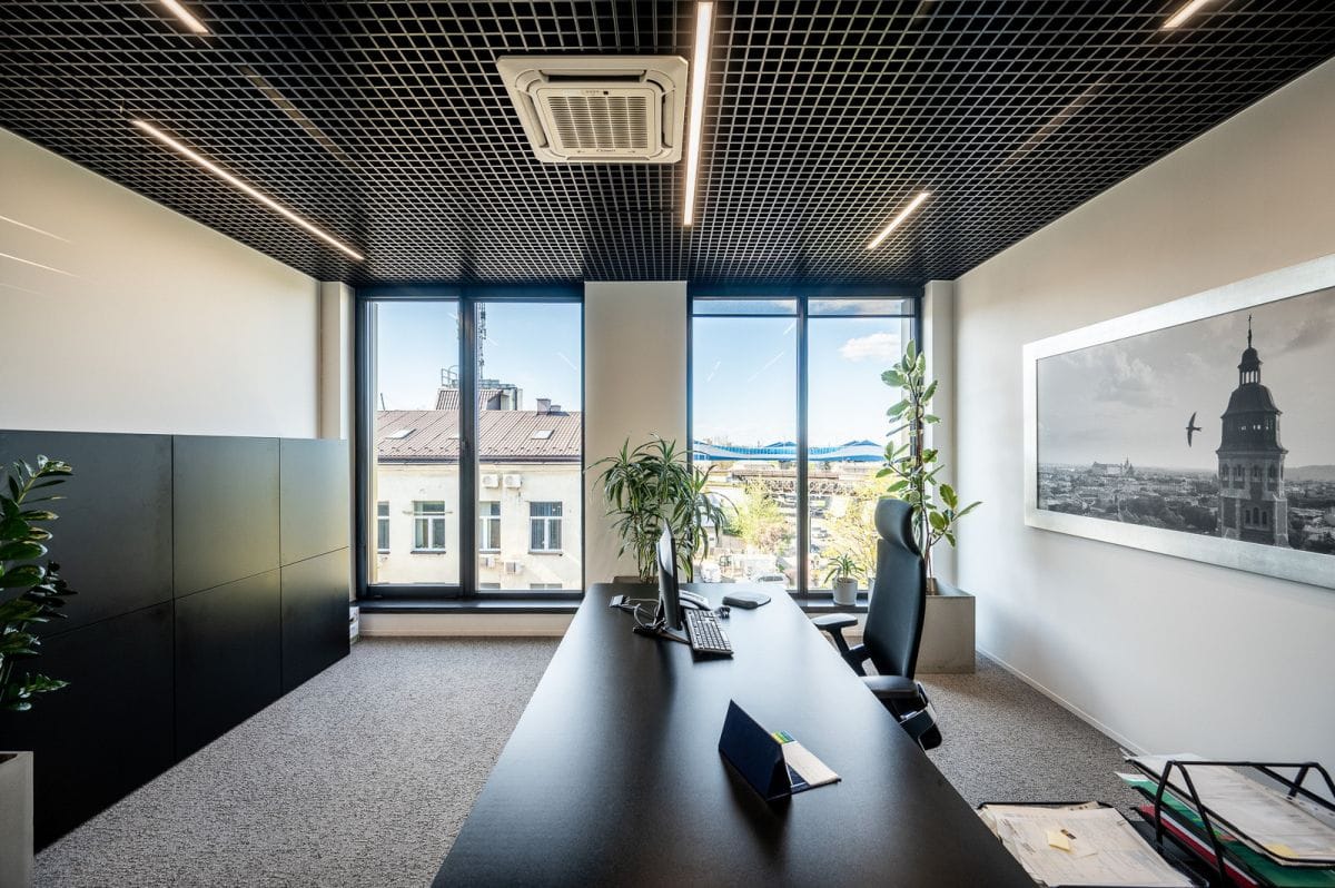 Lokal użytkowy  pokojowe na Sprzedaż