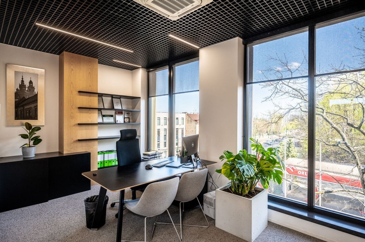 Lokal użytkowy  pokojowe na Sprzedaż