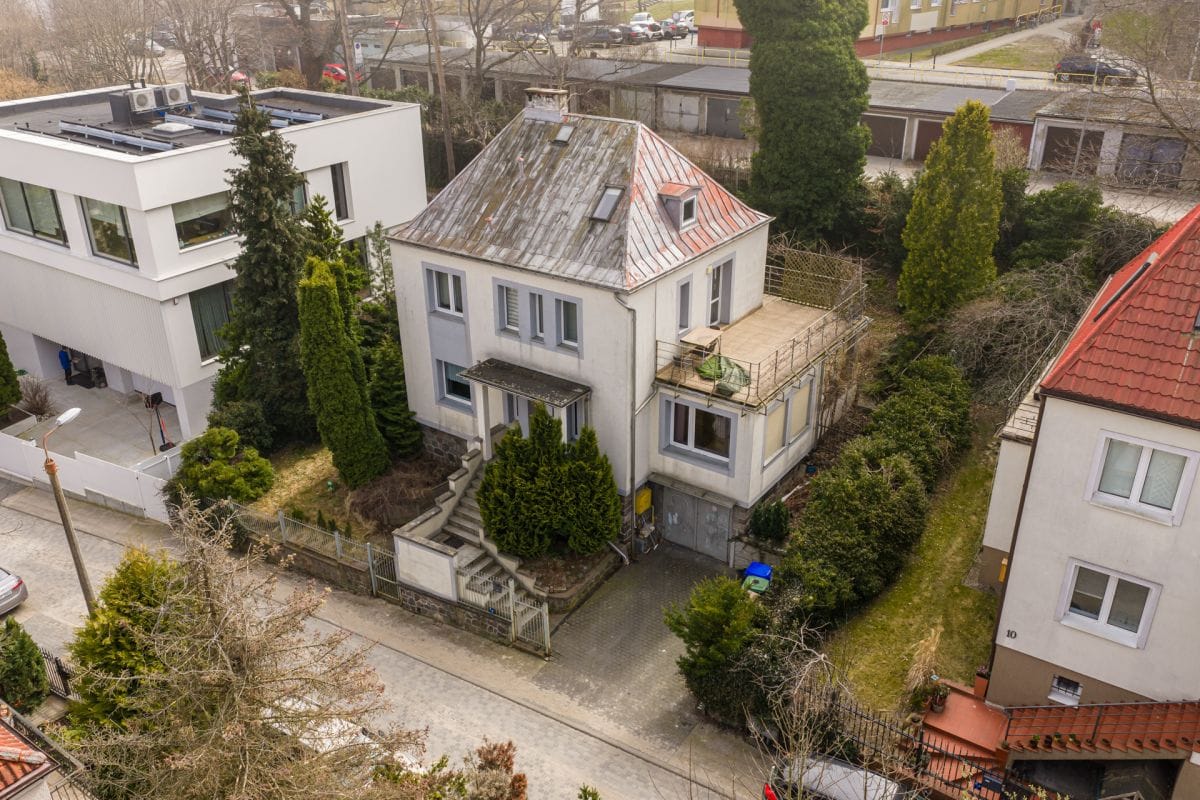 Dom 8 pokojowe na Sprzedaż