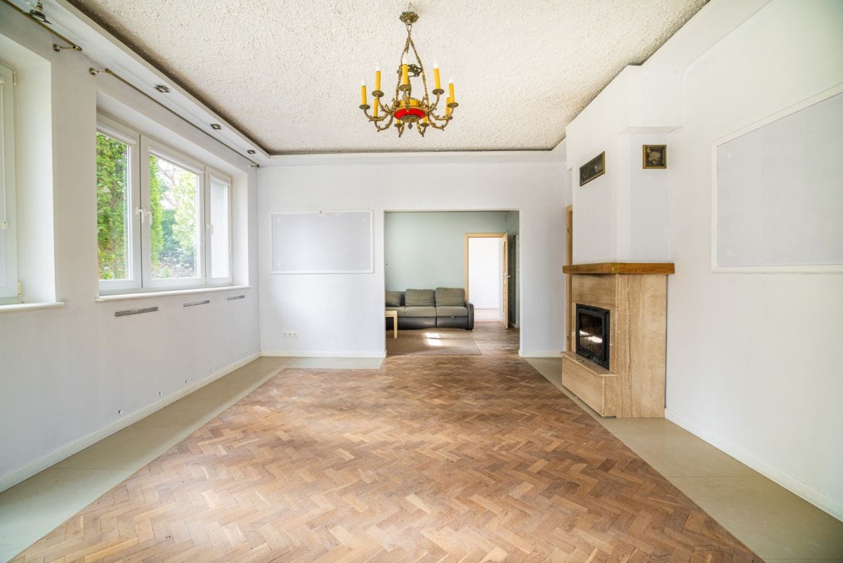 Dom 8 pokojowe na Sprzedaż