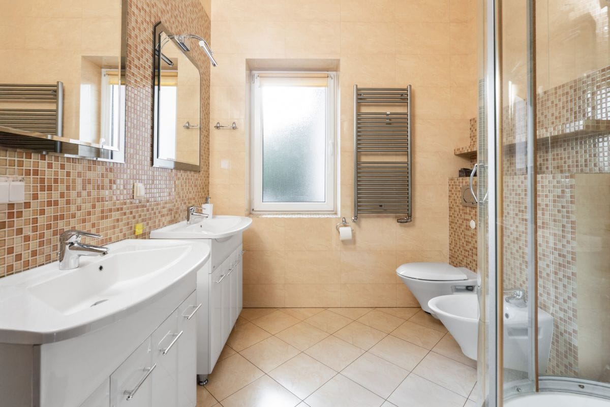 Dom 5 pokojowe na Sprzedaż