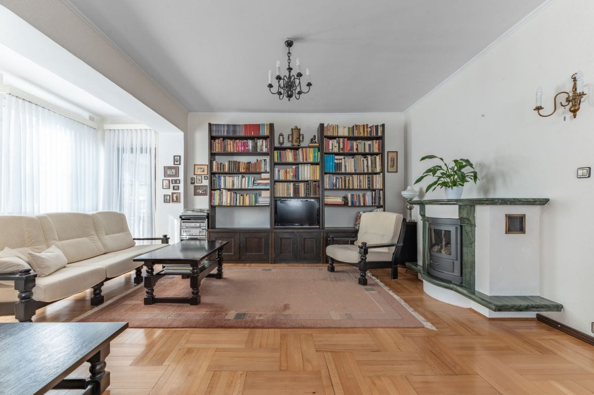 Dom 7 pokojowe na Sprzedaż