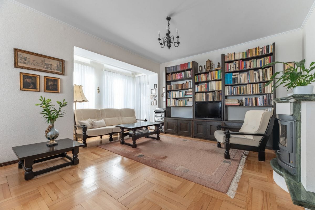 Dom 7 pokojowe na Sprzedaż