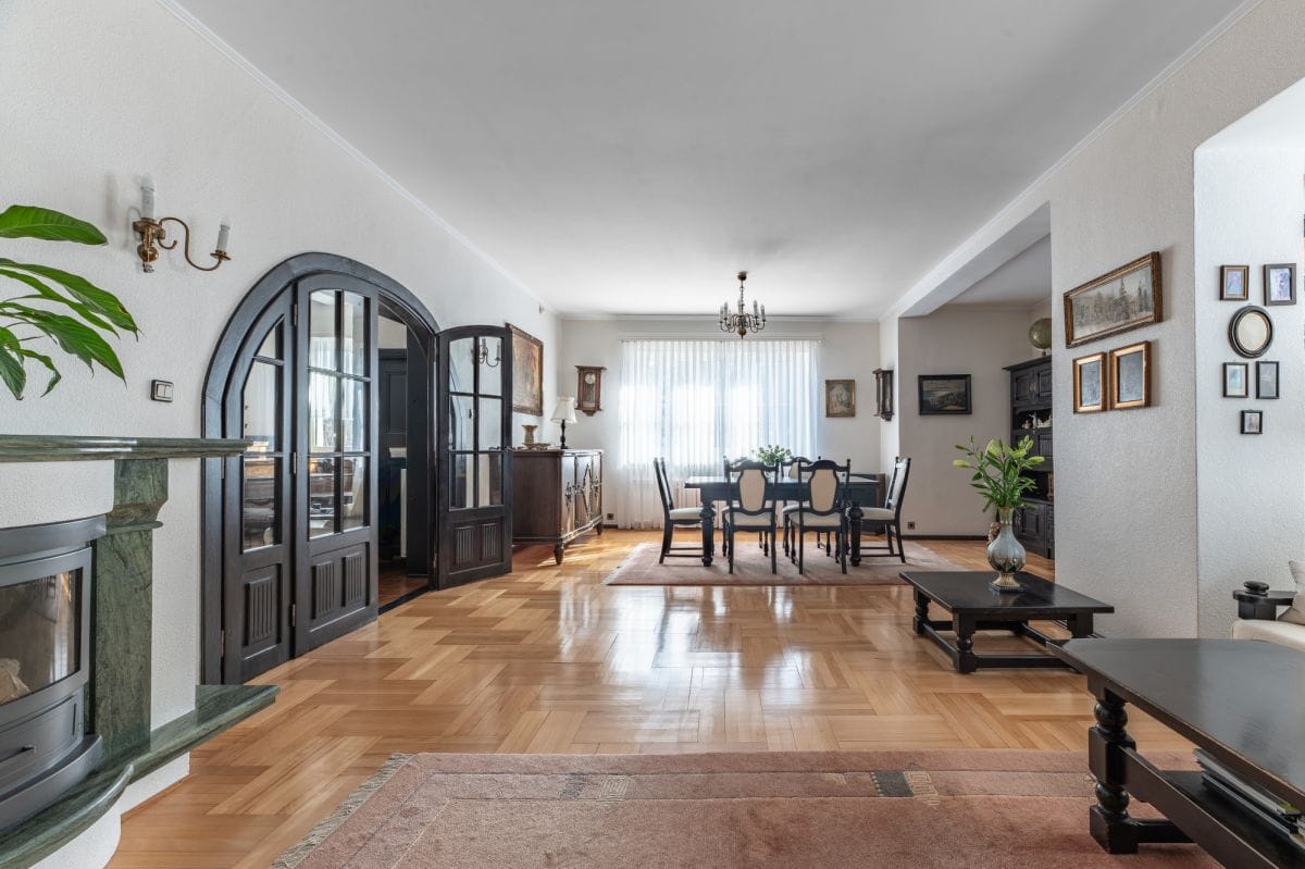 Dom 7 pokojowe na Sprzedaż