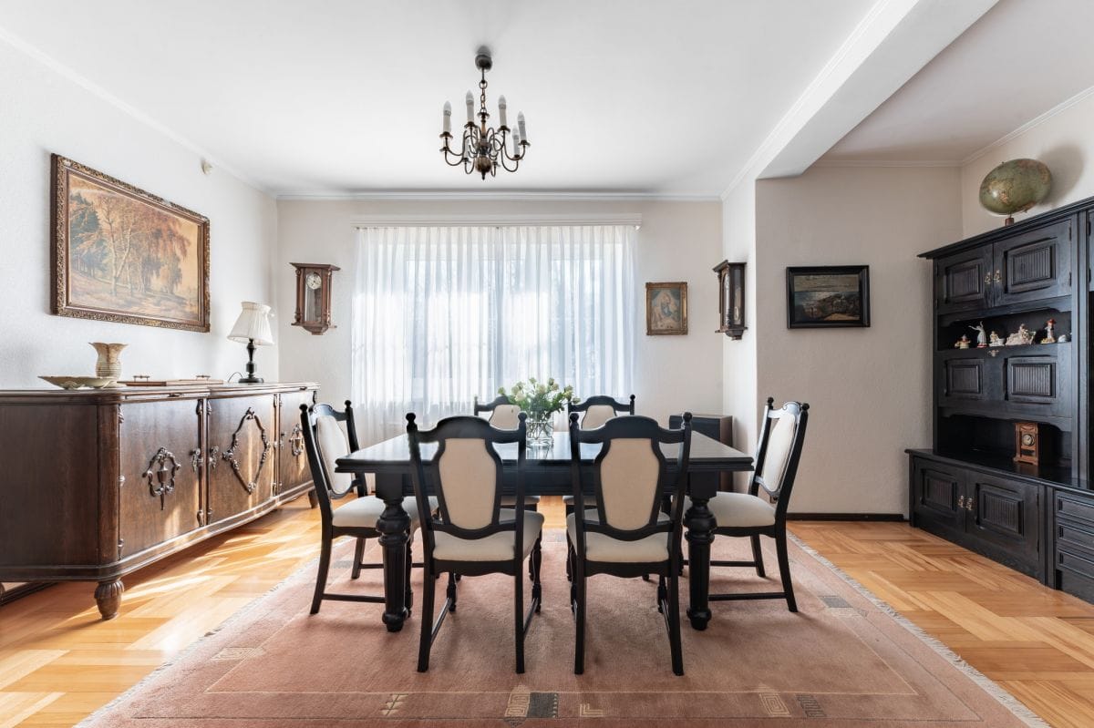 Dom 7 pokojowe na Sprzedaż