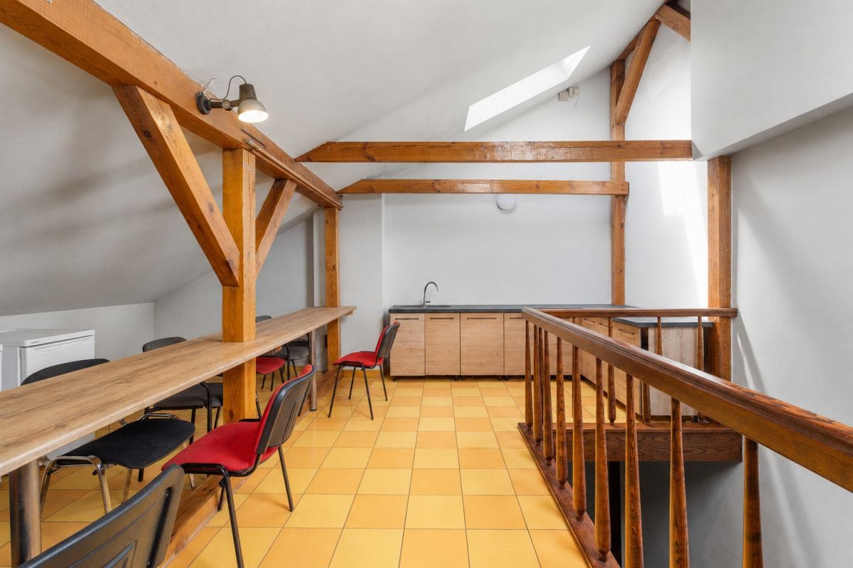 Lokal użytkowy  pokojowe na Sprzedaż