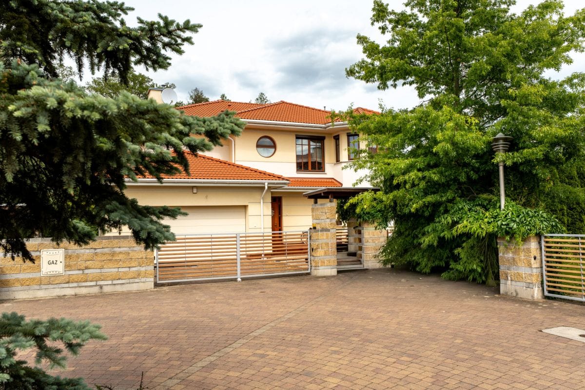 Dom 6 pokojowe na Sprzedaż