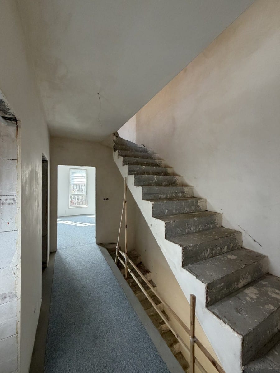 Mieszkanie 5 pokojowe na Sprzedaż