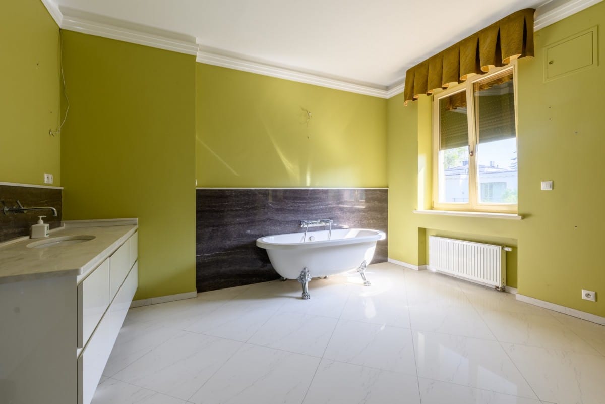 Dom 8 pokojowe na Sprzedaż