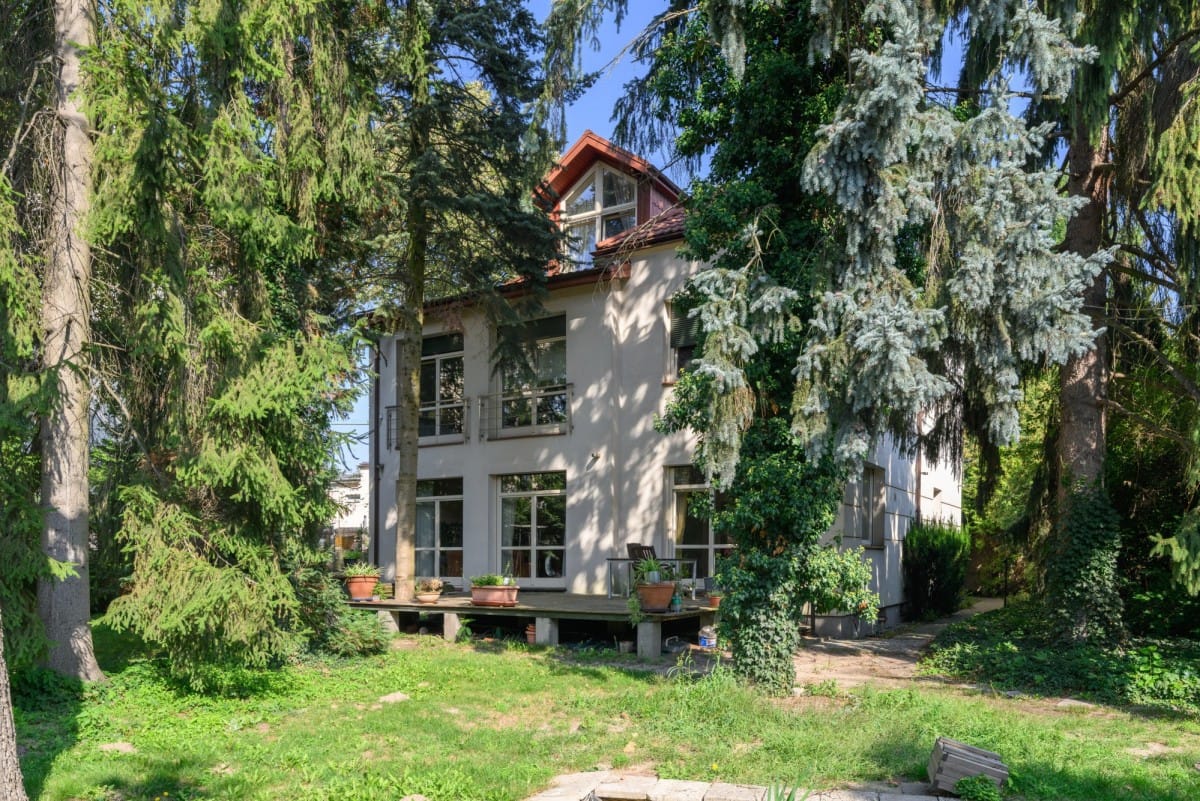 Dom 8 pokojowe na Sprzedaż