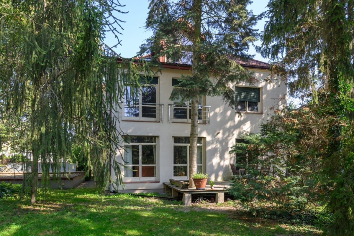 Dom 8 pokojowe na Sprzedaż