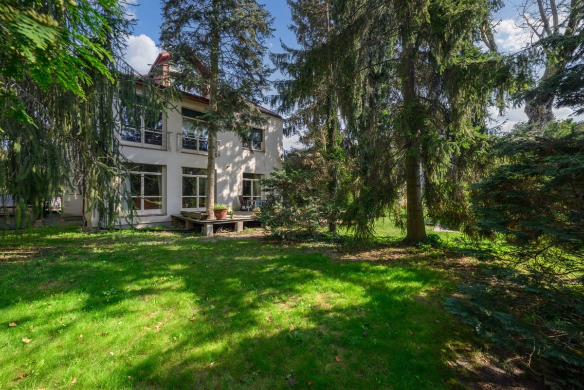 Dom 8 pokojowe na Sprzedaż