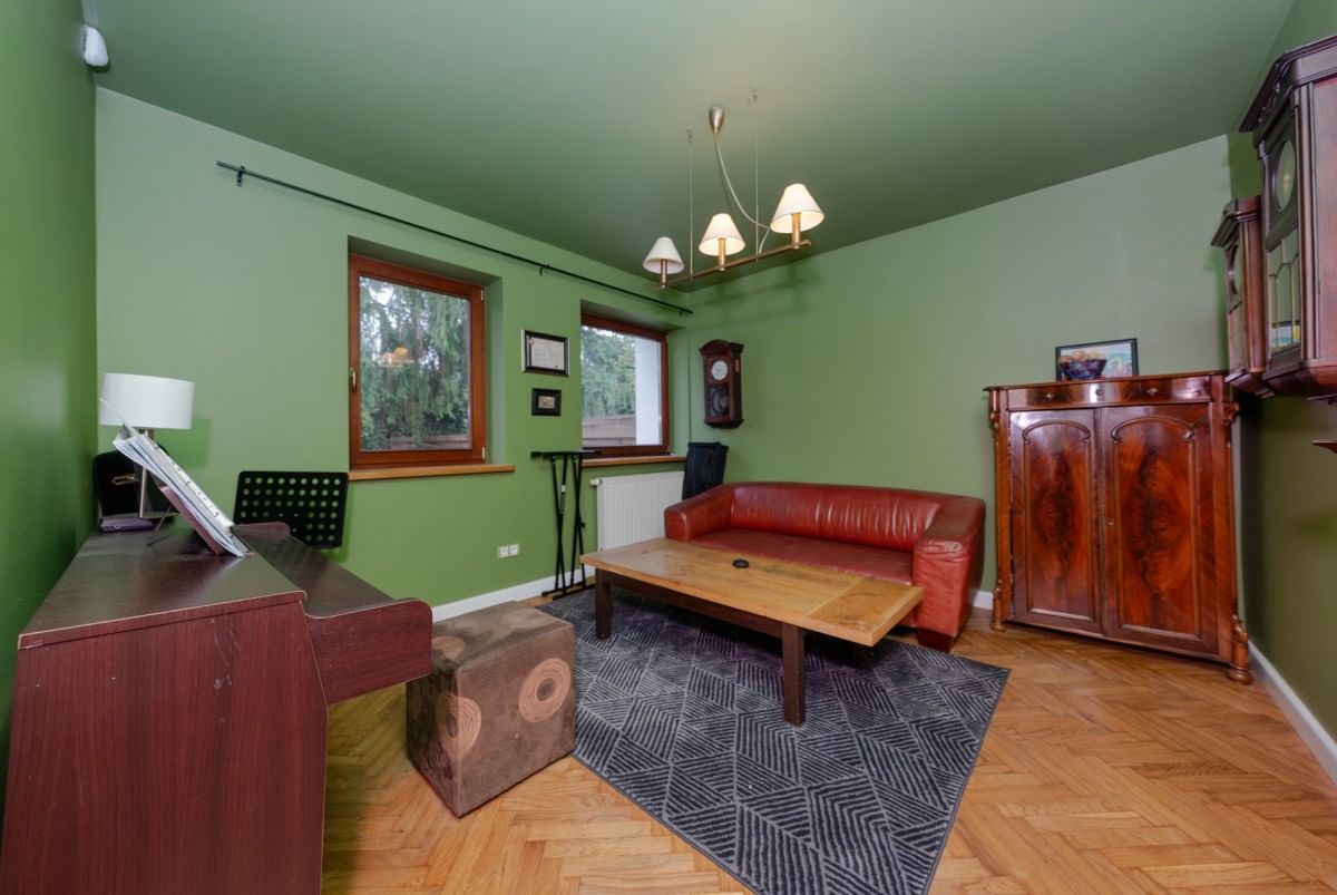 Dom 6 pokojowe na Sprzedaż