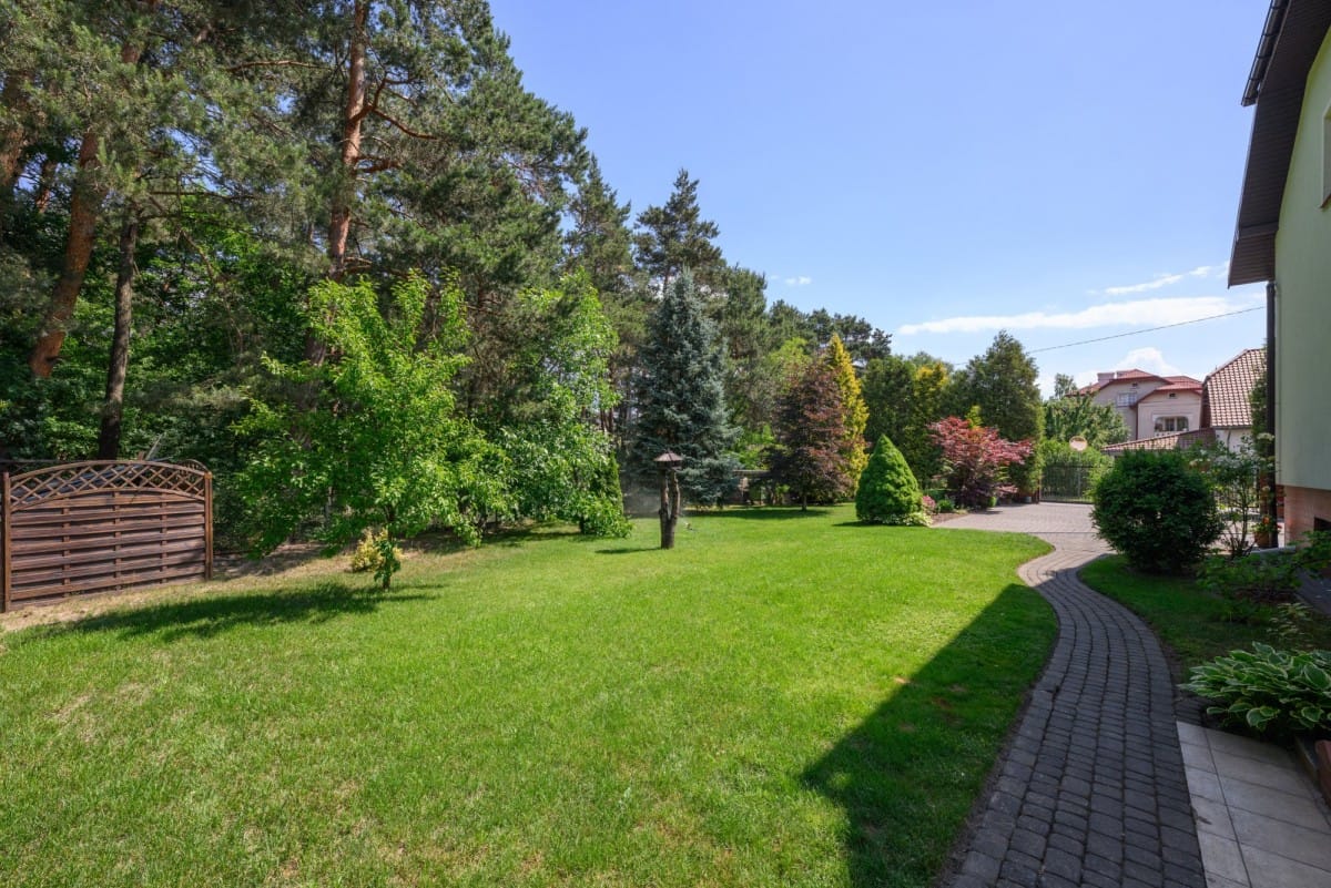 Dom 6 pokojowe na Sprzedaż