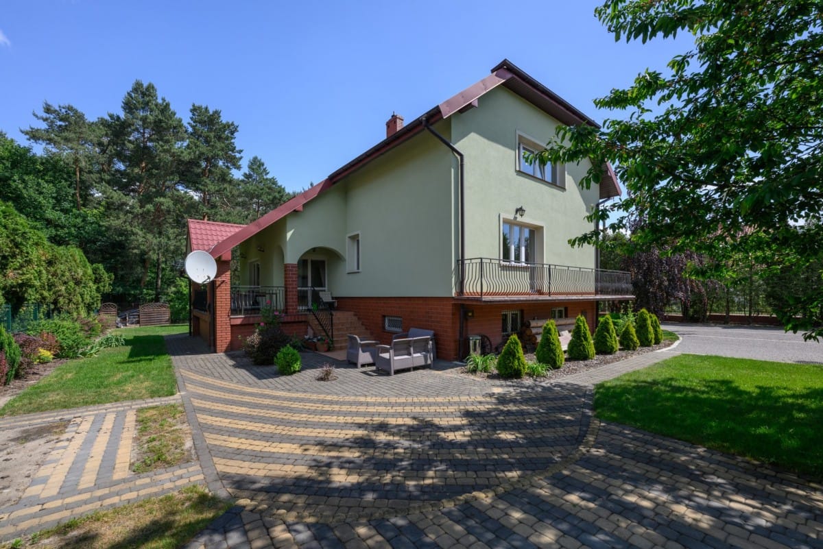 Dom 6 pokojowe na Sprzedaż