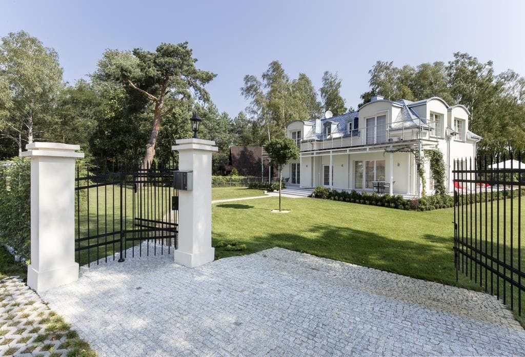 Dom 8 pokojowe na Sprzedaż