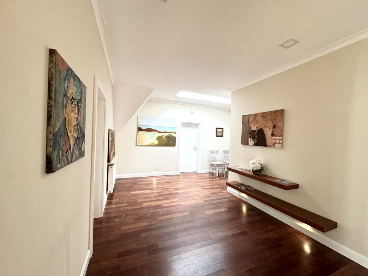 Dom 8 pokojowe na Sprzedaż