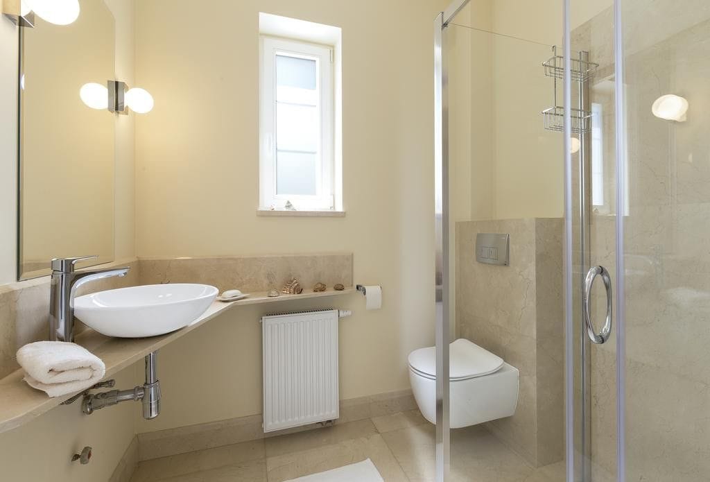 Dom 8 pokojowe na Sprzedaż