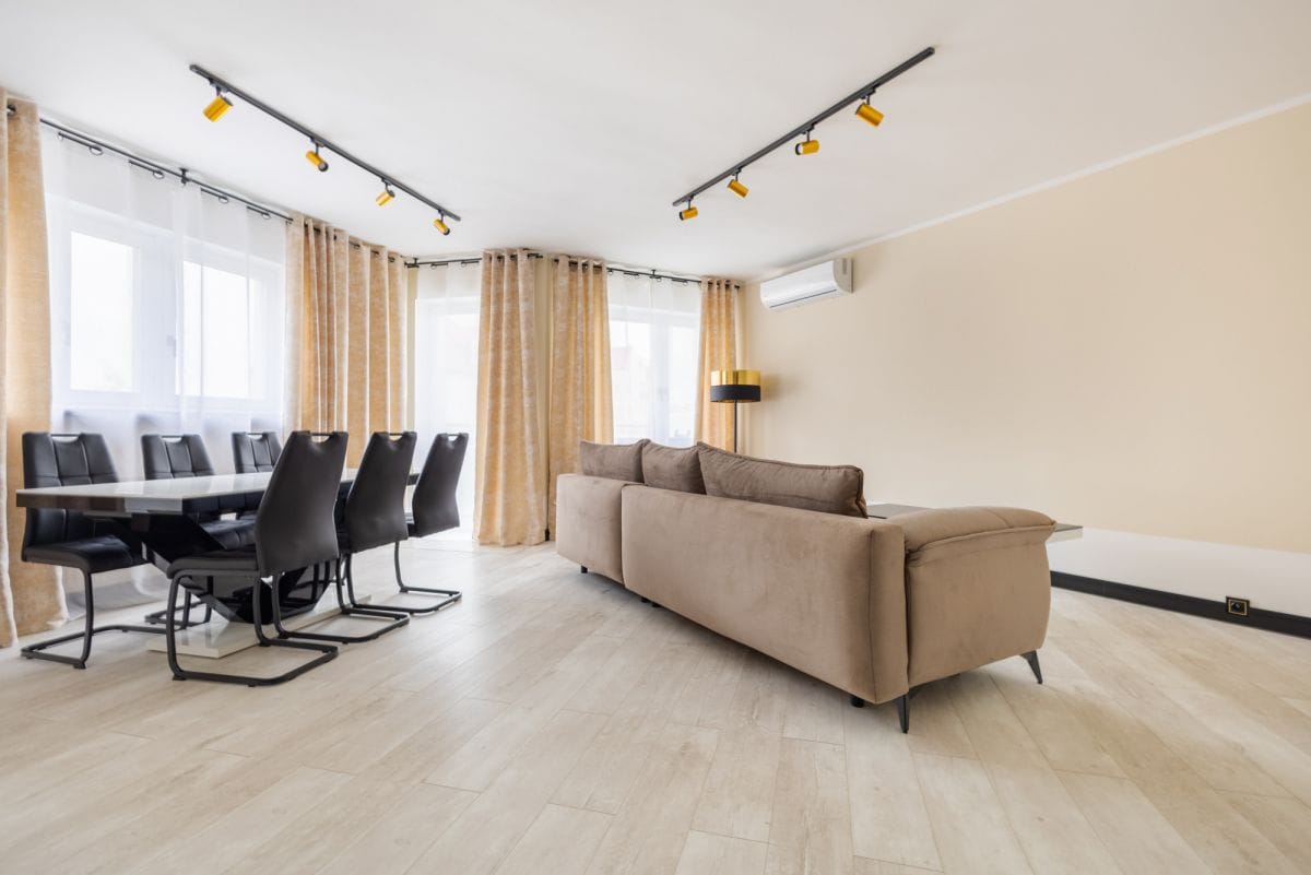 Mieszkanie 4 pokojowe na Sprzedaż