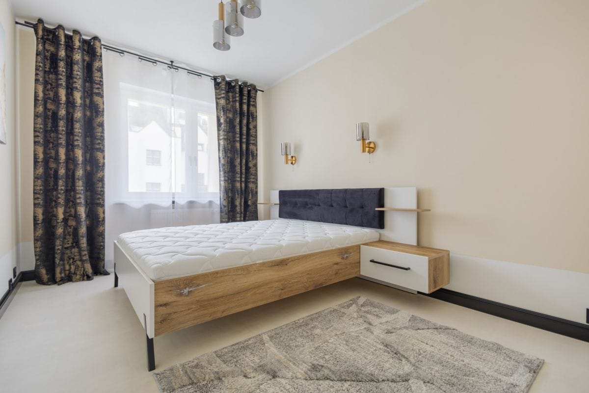 Mieszkanie 4 pokojowe na Sprzedaż