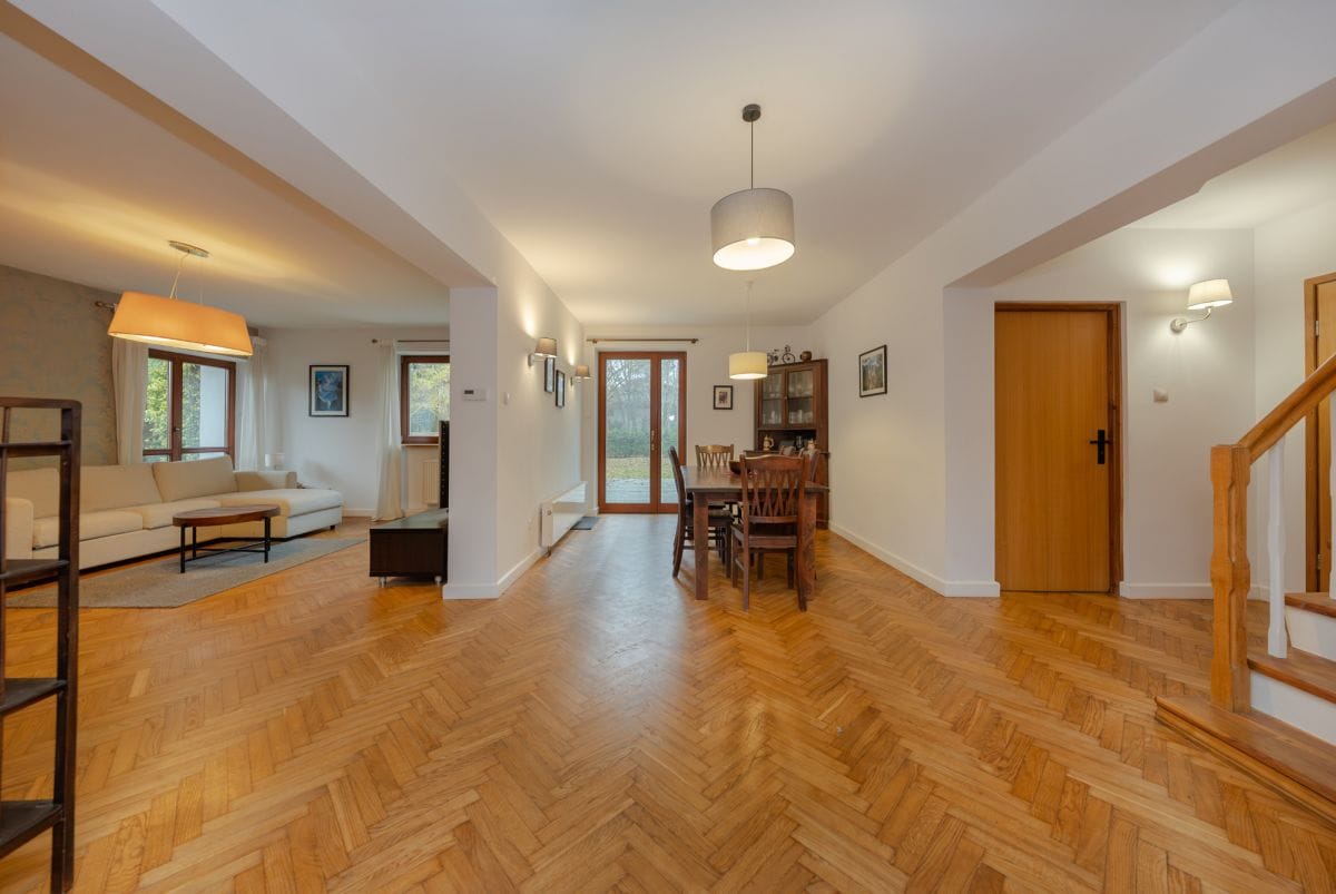 Dom 6 pokojowe na Sprzedaż