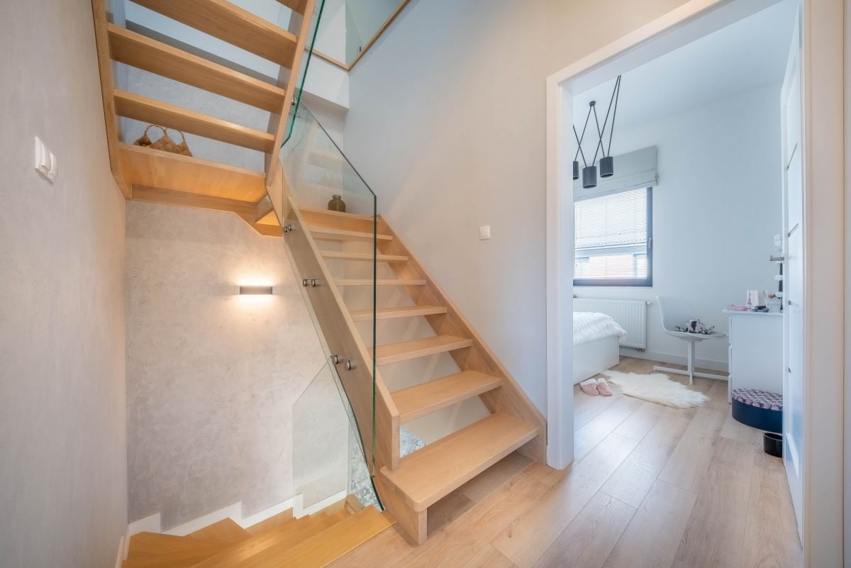 Dom 5 pokojowe na Sprzedaż