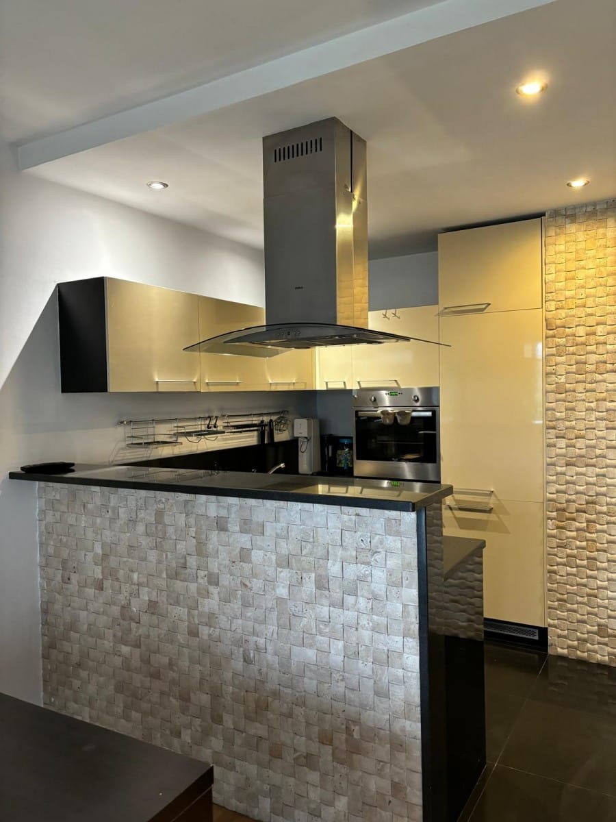 Mieszkanie 4 pokojowe na Sprzedaż