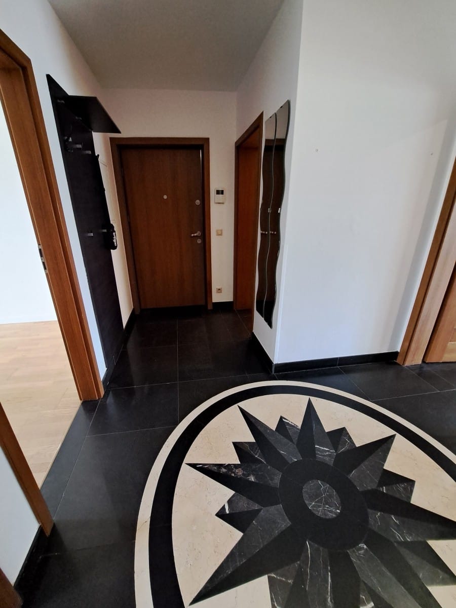 Mieszkanie 4 pokojowe na Sprzedaż