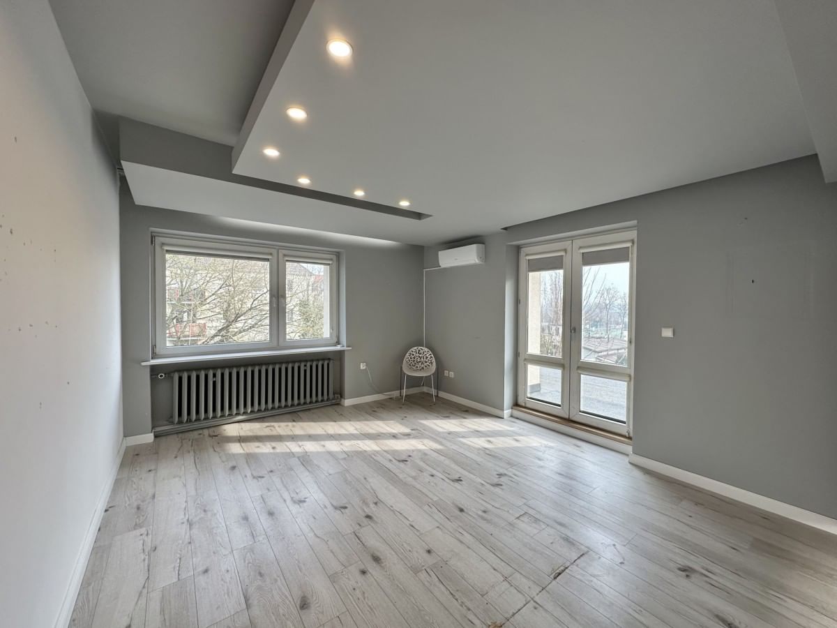 Mieszkanie 4 pokojowe na Sprzedaż