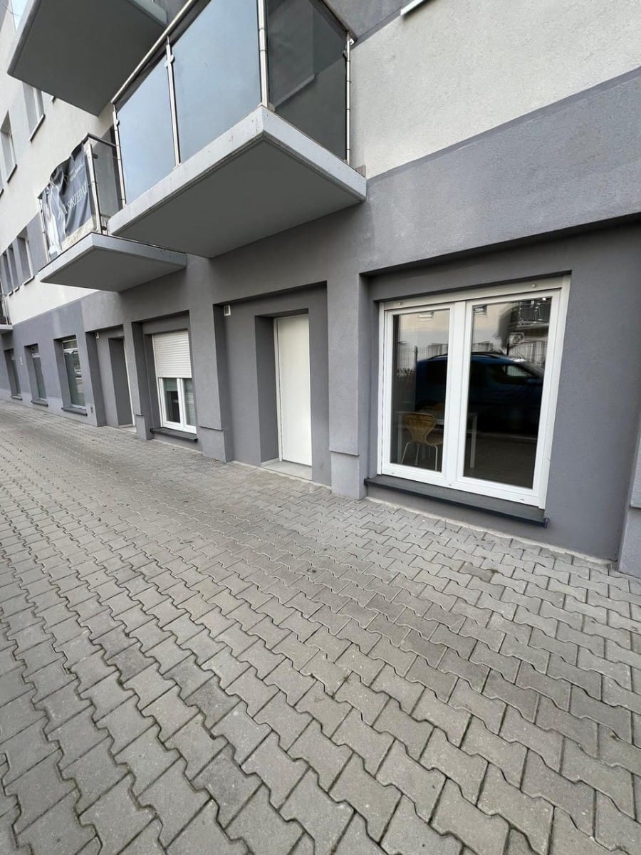 Lokal użytkowy  pokojowe na Sprzedaż