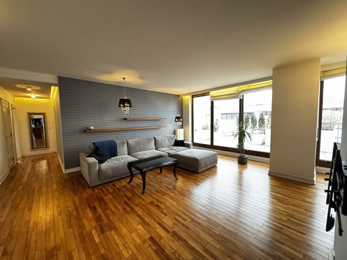 Mieszkanie 3 pokojowe na Sprzedaż