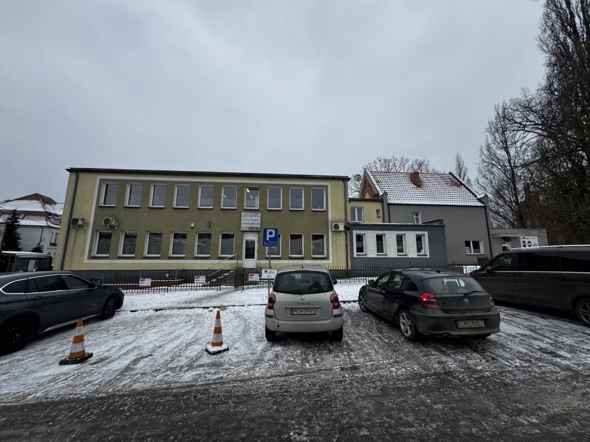 Lokal użytkowy  pokojowe na Sprzedaż