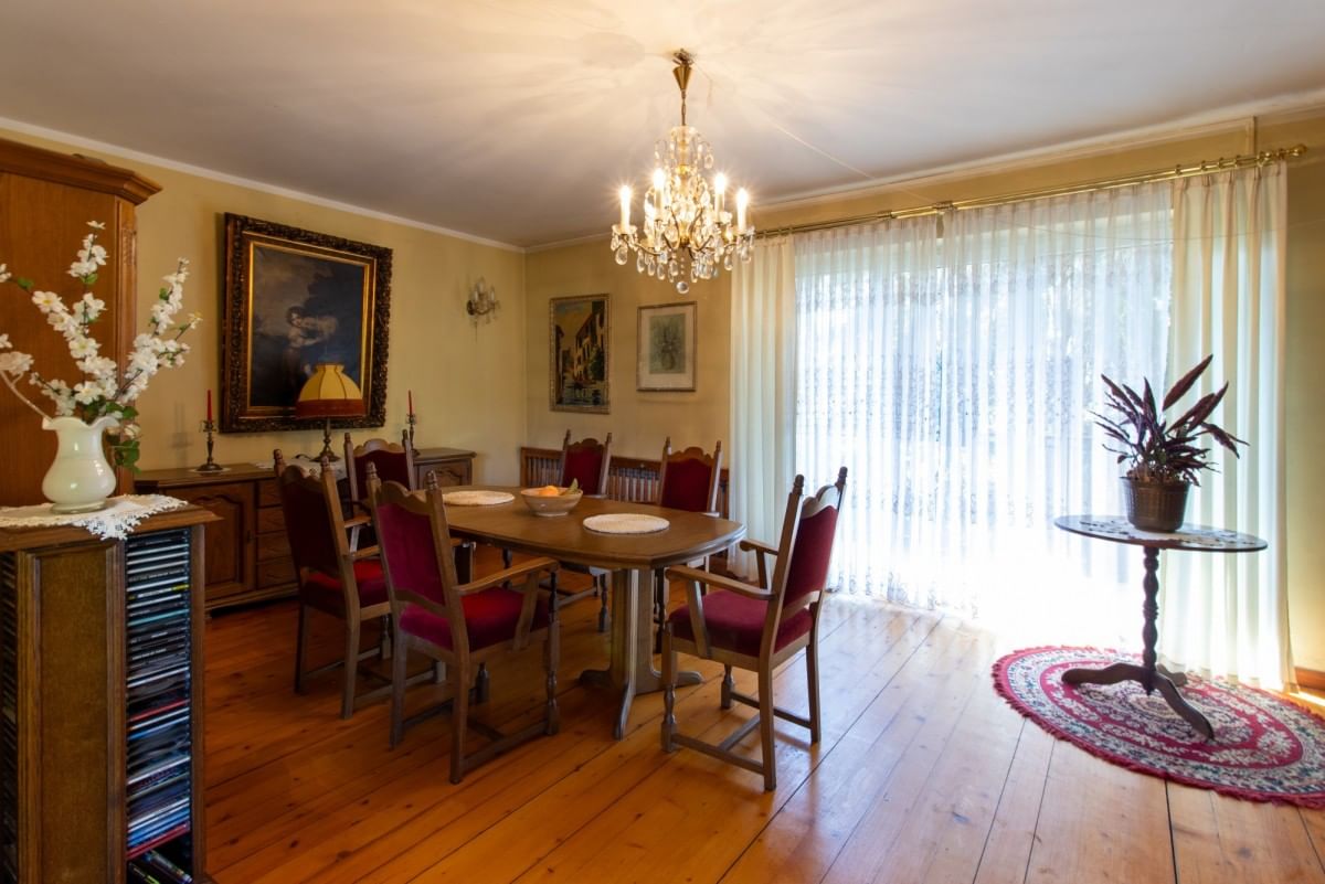 Dom 7 pokojowe na Sprzedaż