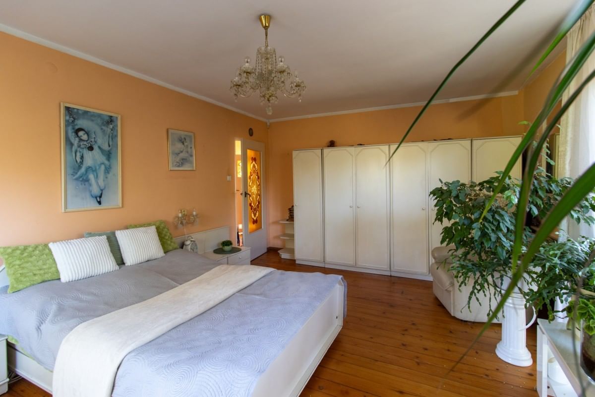 Dom 7 pokojowe na Sprzedaż