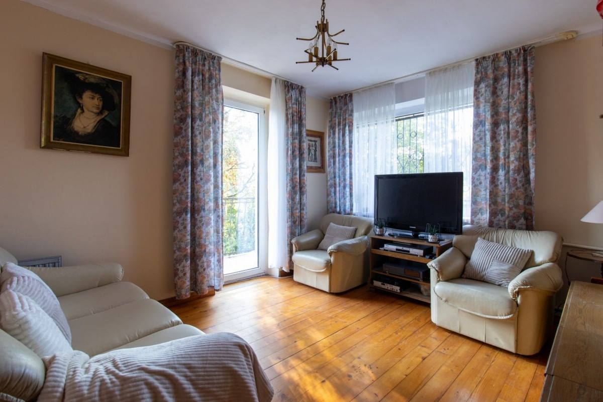 Dom 7 pokojowe na Sprzedaż