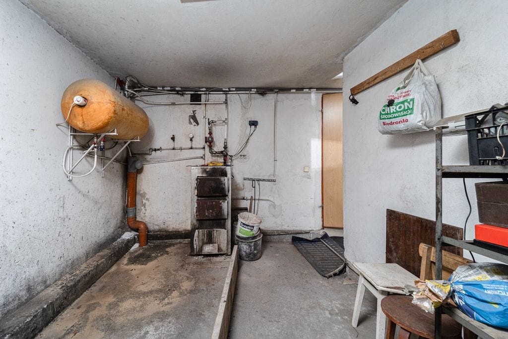 Dom 4 pokojowe na Sprzedaż