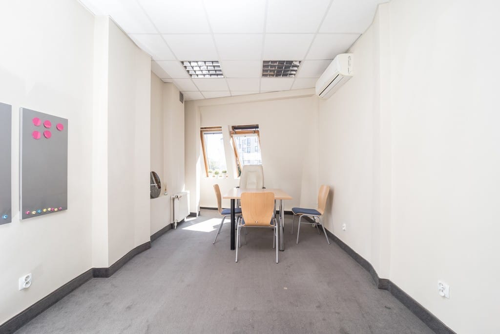 Lokal użytkowy  pokojowe na Wynajem